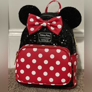 NWT Minnie Mouse Sequin Loungefly